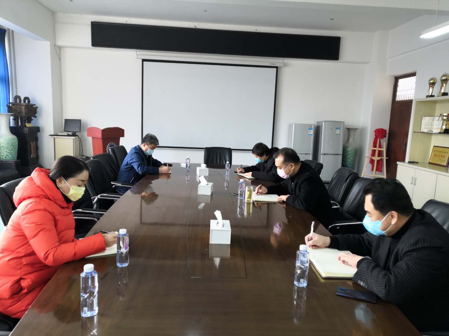 足球竞猜
班子1月26日部署疫情防控会议